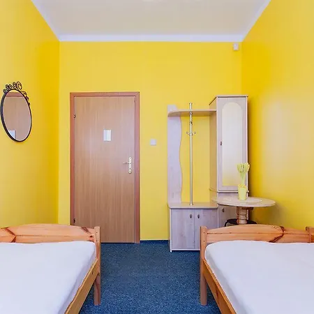Puffa Hostel *