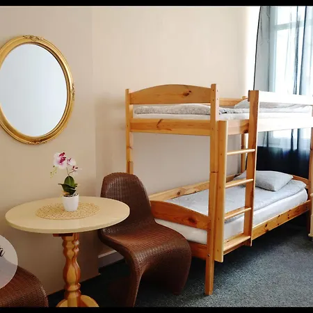 Puffa Hostel *